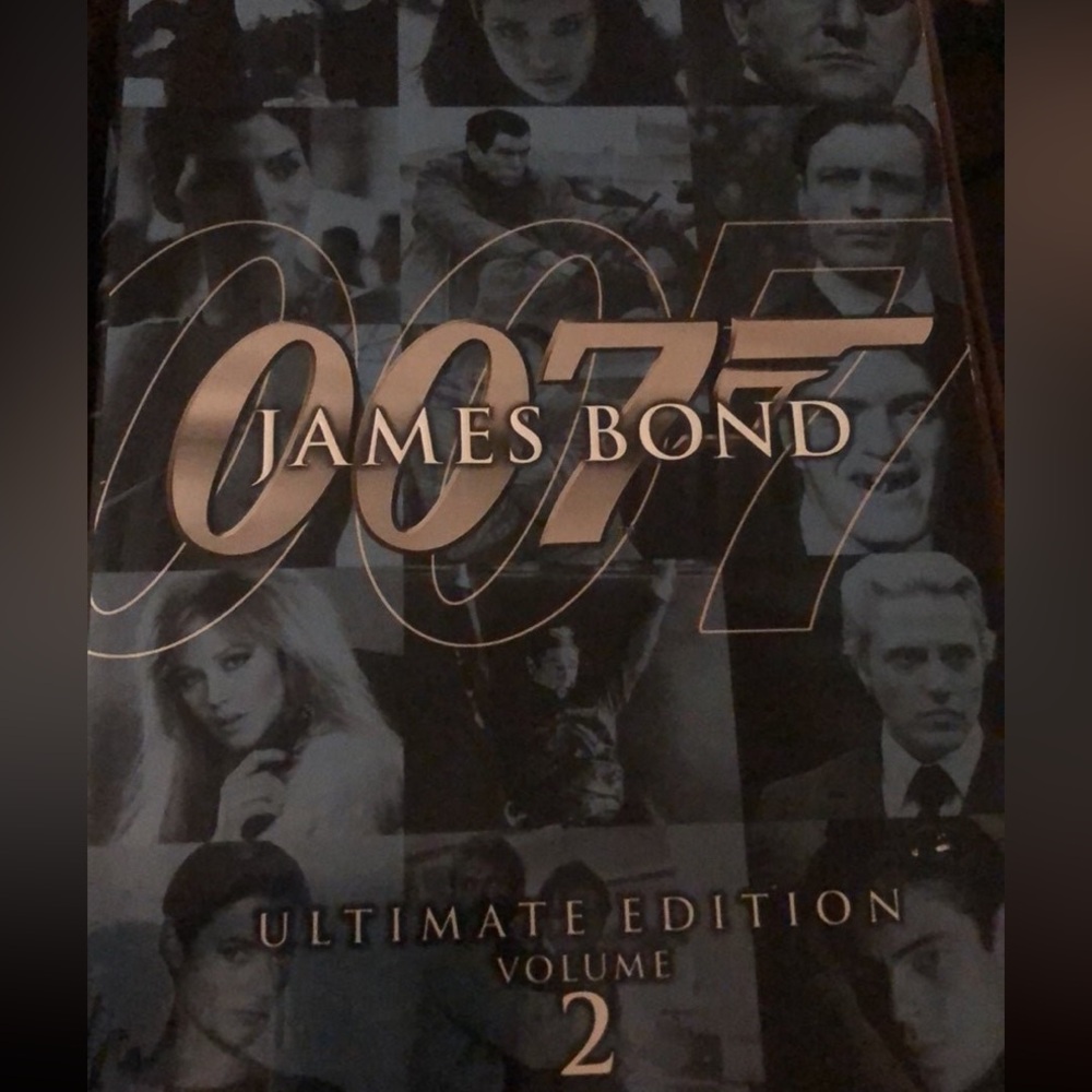 007 James Bond ultimate edition volume 2